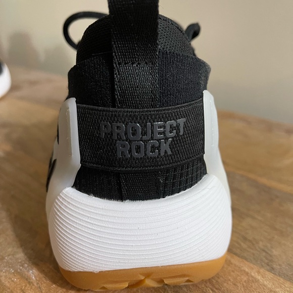 Under Armour Men's Black and White Athletic Shoes - Picture 3 of 7